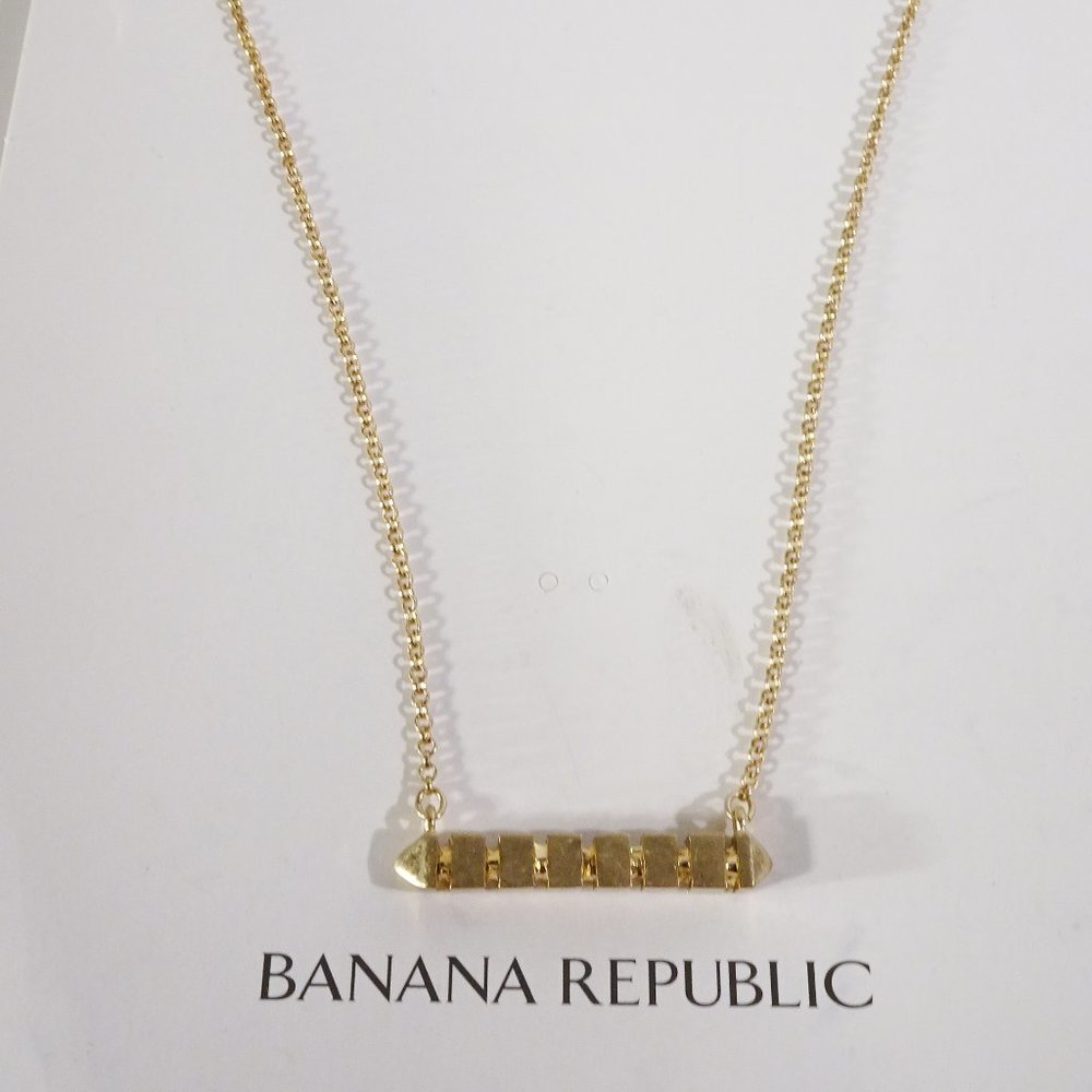 Banana Republic   Cube Link Pendant Necklace NWT 45 GOLD - Picture 5 of 5